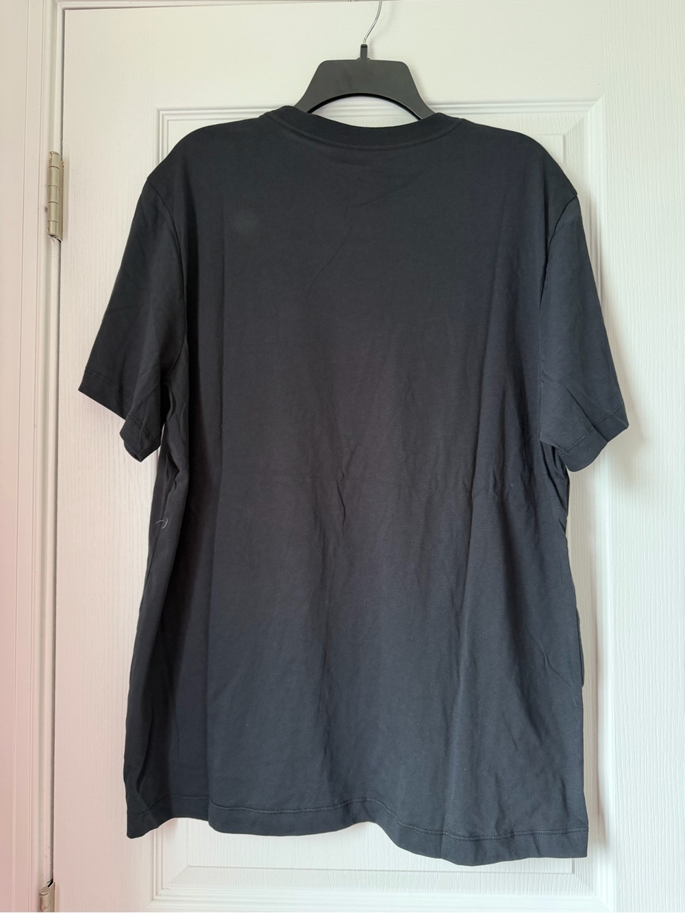 New Nike Men's Black 'Just Do It' Logo T-Shirt - Picture 3 of 4